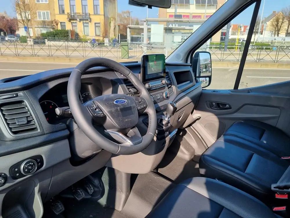 New Ford Transit 2t mca 350L Chassis enkele cabine L3 Trend/zonder laadbak RWD M6 2. AXW - niet-metaalkleur: Frozen White 3