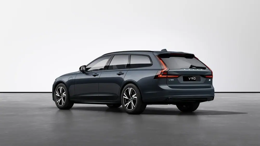 New Volvo R-Design Plug-in Hybrid 8-speed Geartronic™ automatic transmission 2