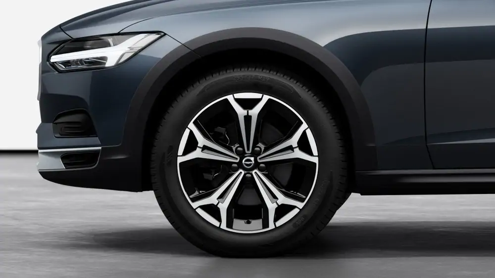 New Volvo cross-country-pro Mild hybrid 8-speed Geartronic™ automatic transmission, AWD 3