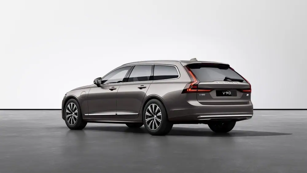 New Volvo Inscription Expression Plug-in Hybrid 8-speed Geartronic™ automatic transmission 2