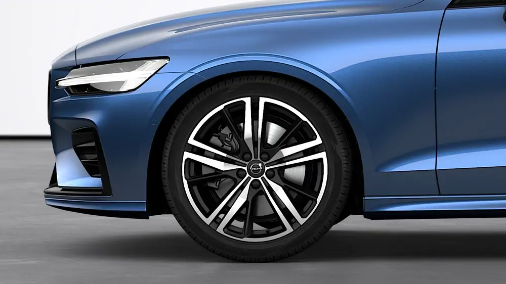 New Volvo S60 R-Design Mild hybrid 8-speed Geartronic™ automatic transmission 3