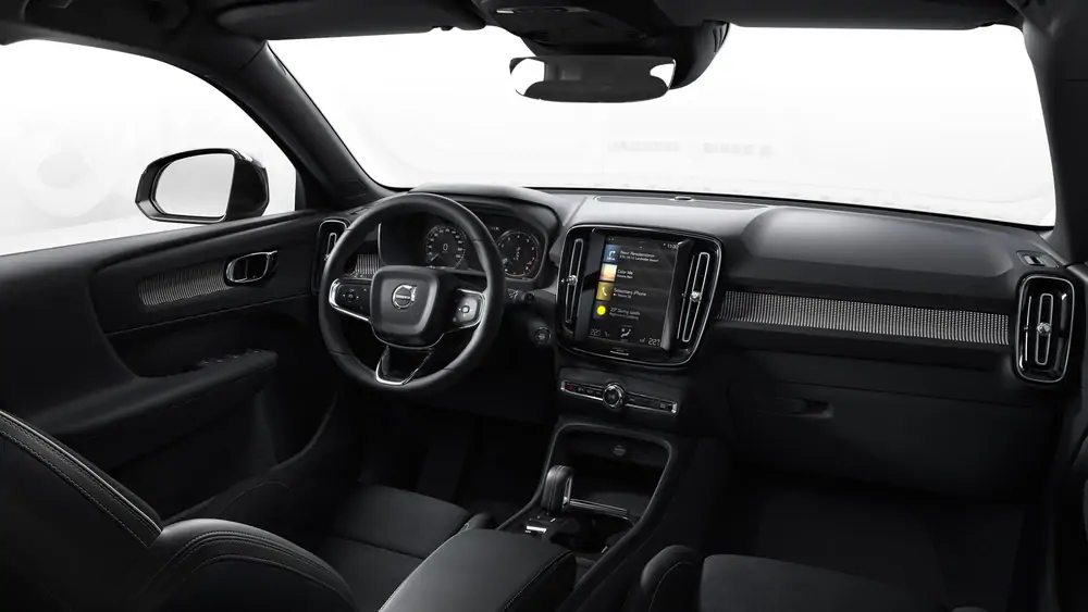 New Volvo R-Design Micro hybrid 8-speed Geartronic™ automatic transmission 4