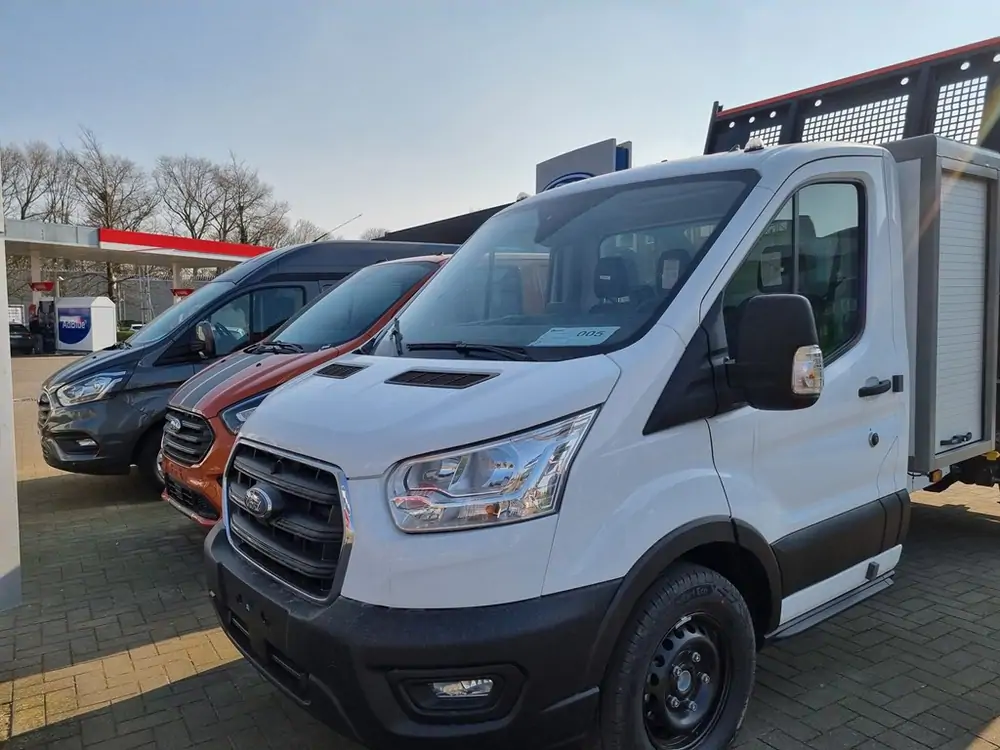 New Ford Transit 2t mca 350L Chassis enkele cabine L3 Trend/zonder laadbak RWD M6 2. AXW - niet-metaalkleur: Frozen White 5