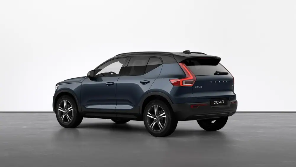 New Volvo R-Design Micro hybrid 8-speed Geartronic™ automatic transmission 2