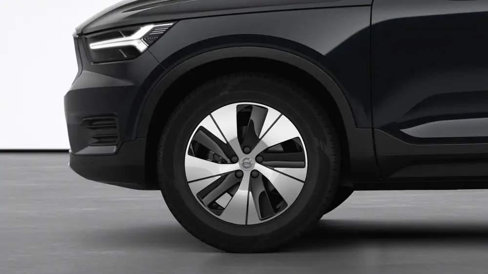 New Volvo Momentum Pro Micro hybrid 8-speed Geartronic™ automatic transmission 3