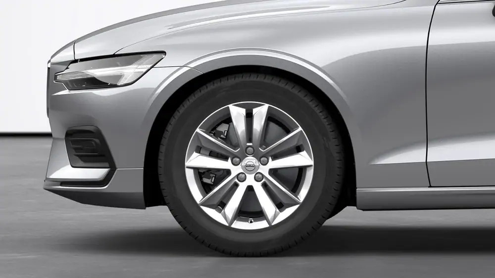 New Volvo Momentum Pro Mild hybrid 8-speed Geartronic™ automatic transmission 3