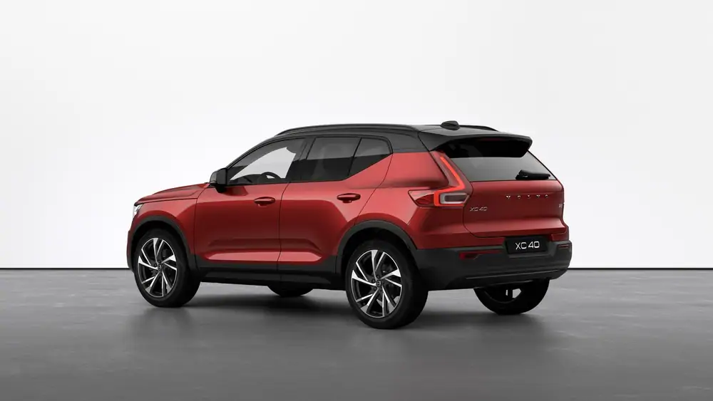 New Volvo R-Design Micro hybrid 8-speed Geartronic™ automatic transmission 2