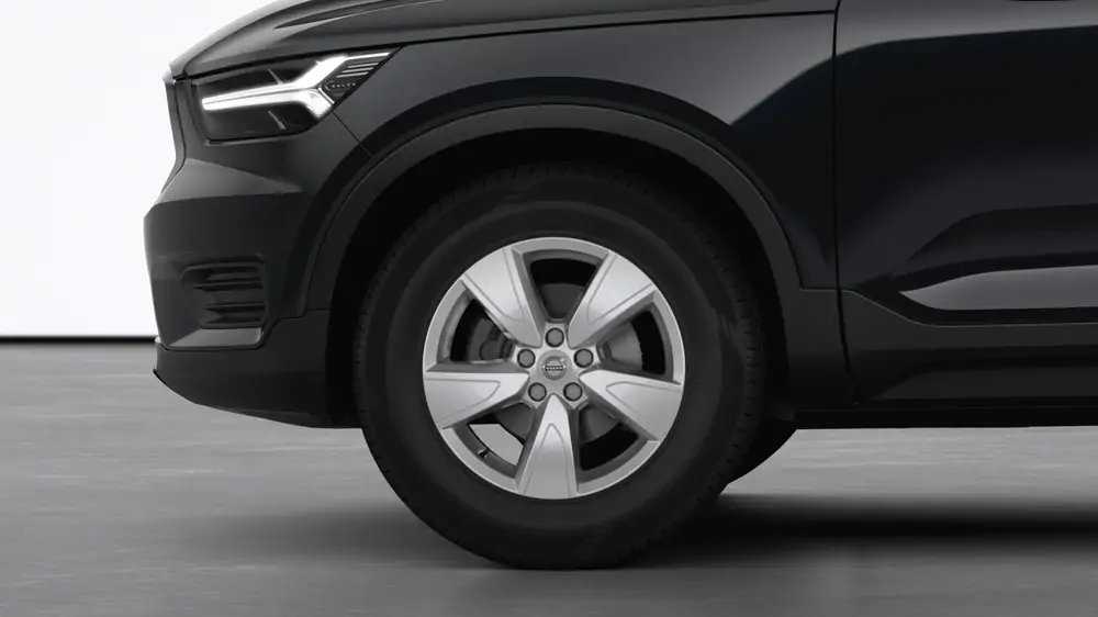 New Volvo Momentum Core Micro hybrid 8-speed Geartronic™ automatic transmission 3