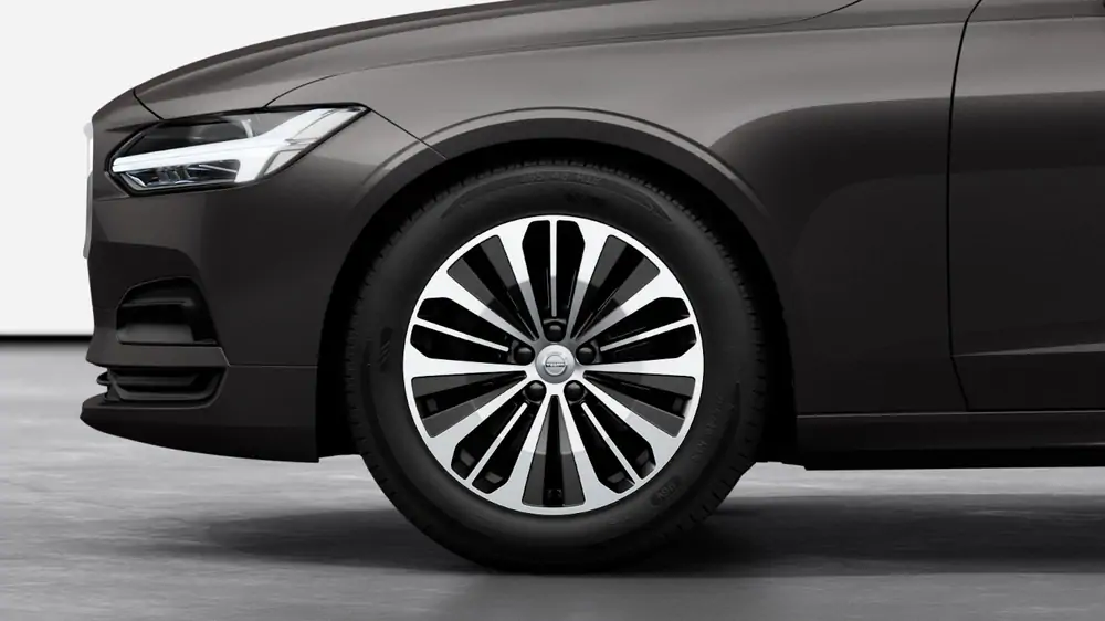 New Volvo Momentum Pro Mild hybrid 8-speed Geartronic™ automatic transmission 3
