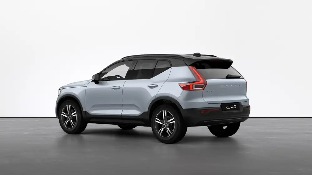 New Volvo R-Design Micro hybrid 8-speed Geartronic™ automatic transmission 2